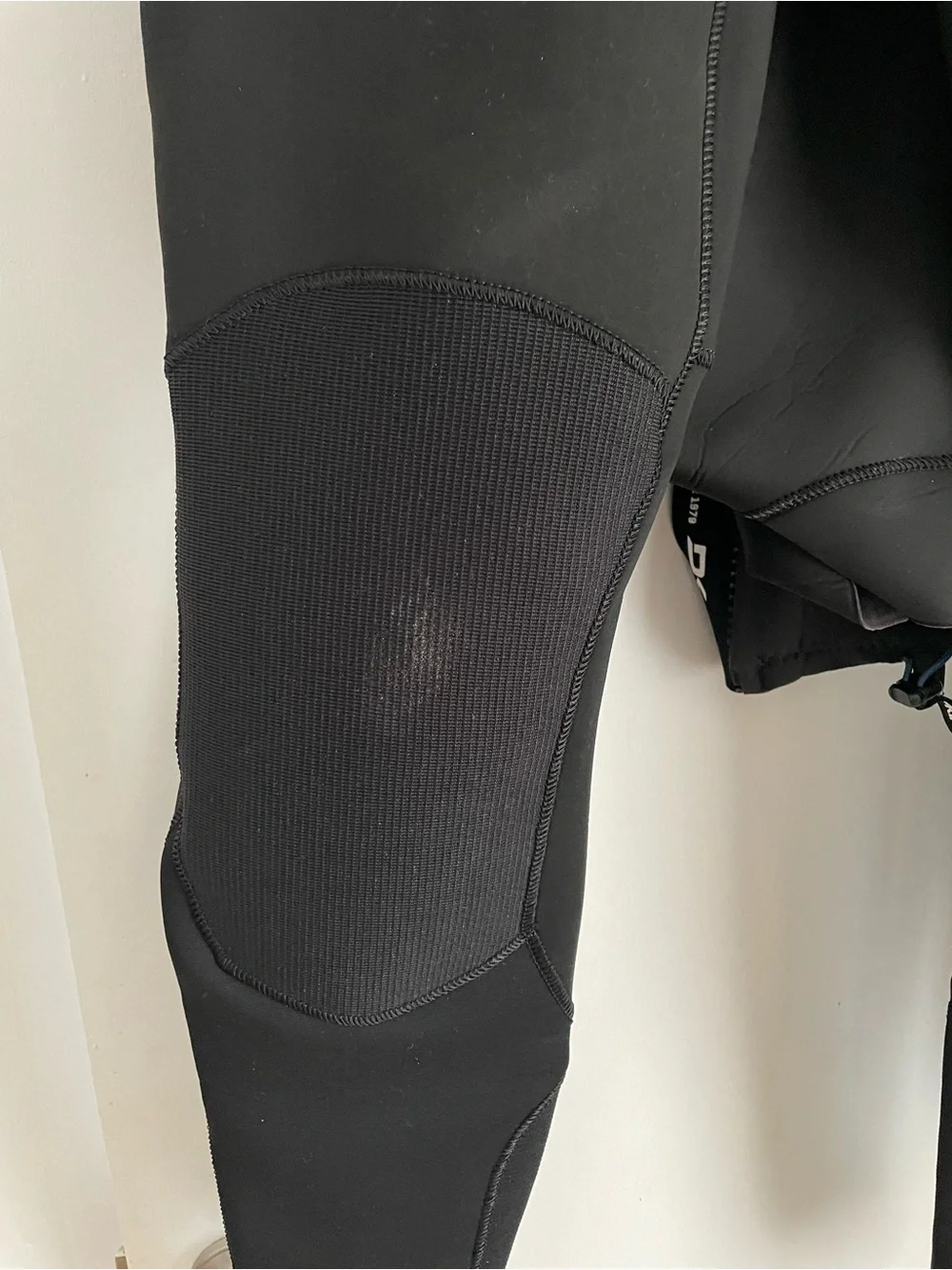 Dakine Men’s Mission 3/2 Full Front Zip Wetsuit - Size LT